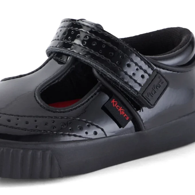 Tovni Brogue T-bar voor babymeisjes, lakleder, zwart